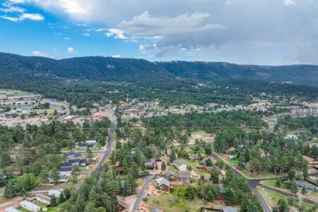 Cabin~Views~Heart Of Town~W&D~Fireplace~Kitchen Woodland Park Zewnętrze zdjęcie