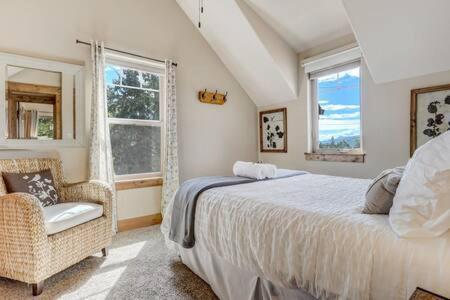 Cabin~Views~Heart Of Town~W&D~Fireplace~Kitchen Woodland Park Zewnętrze zdjęcie