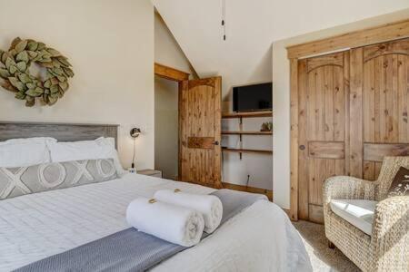 Cabin~Views~Heart Of Town~W&D~Fireplace~Kitchen Woodland Park Zewnętrze zdjęcie