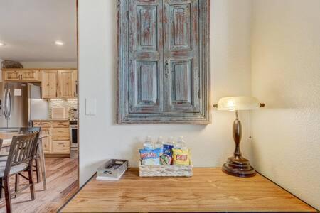 Cabin~Views~Heart Of Town~W&D~Fireplace~Kitchen Woodland Park Zewnętrze zdjęcie